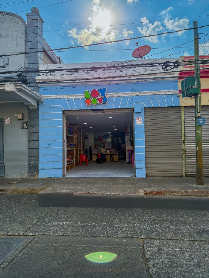 Fachada Boy Toys Guatemala